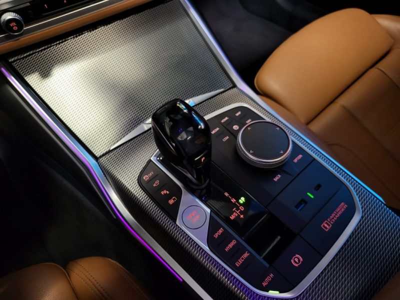 BMW SERIE 3 330E 292ch M-SPORT X DRIVE G20 / TOIT OUVRANT + CAMERA 360° + CUIR COMPLET + TETE HAUTE 