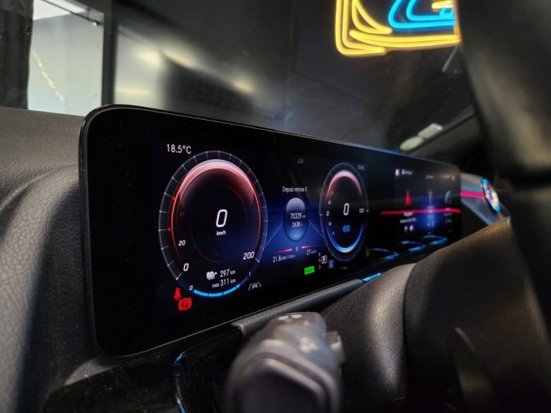 MERCEDES EQA 250 190CV PROGRESSIVE LINE / SUIVI MERCEDES / LUMIERE D'AMBIANCE / CAMERA DE RECUL / HA