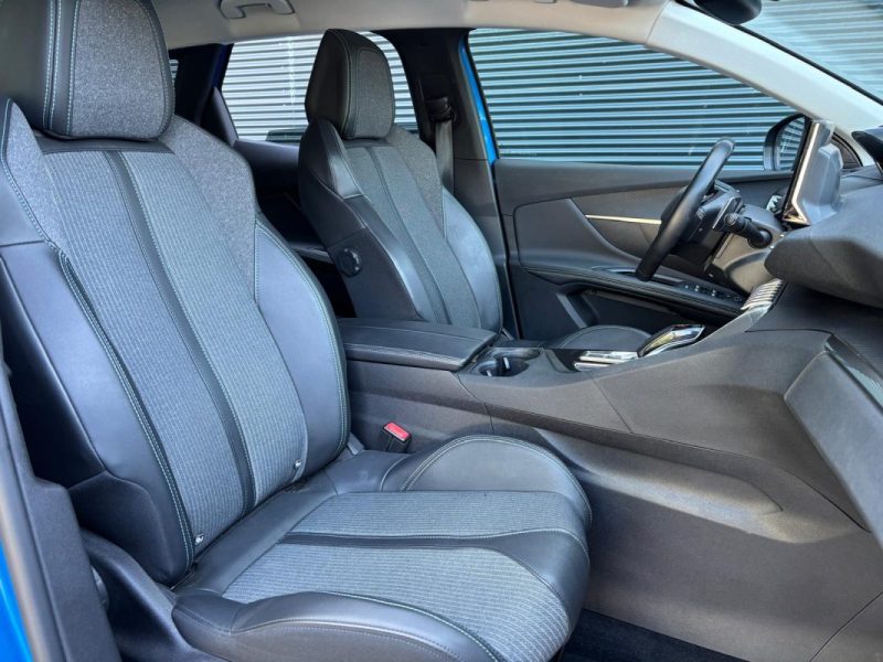 PEUGEOT 3008 1.5 BlUEHDi EAT8 S&S 130cv