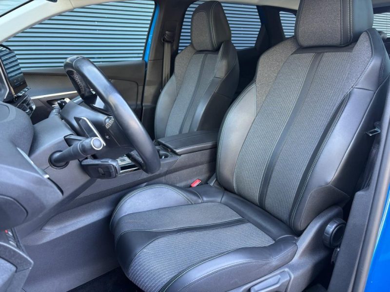 PEUGEOT 3008 1.5 BlUEHDi EAT8 S&S 130cv