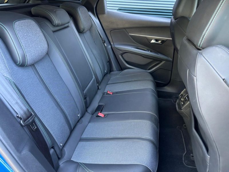 PEUGEOT 3008 1.5 BlUEHDi EAT8 S&S 130cv