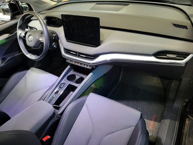 SKODA ENYAQ iV60 180ch / TOIT PANO / LUMIERE D'AMBIANCE / CAMERA DE RECUL / CARPLAY 