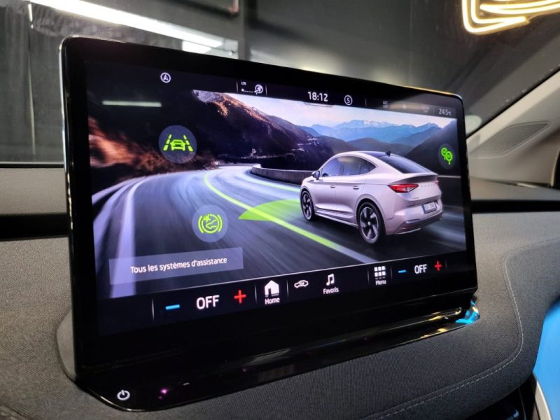 SKODA ENYAQ iV60 180ch / TOIT PANO / LUMIERE D'AMBIANCE / CAMERA DE RECUL / CARPLAY 