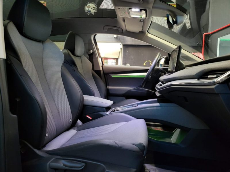 SKODA ENYAQ iV60 180ch / TOIT PANO / LUMIERE D'AMBIANCE / CAMERA DE RECUL / CARPLAY 