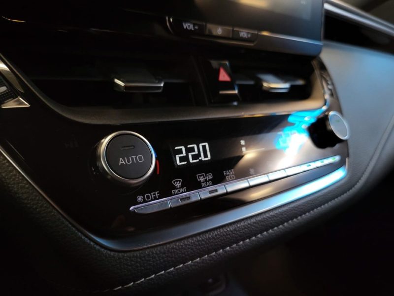 TOYOTA COROLLA 2.0 196ch GR Sport / CAMERA DE RECUL / SIEGES CHAUFFANTS / CARPLAY / SUIVI TOYOTA 