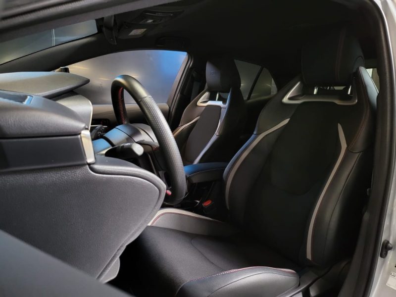 TOYOTA COROLLA 2.0 196ch GR Sport / CAMERA DE RECUL / SIEGES CHAUFFANTS / CARPLAY / SUIVI TOYOTA 