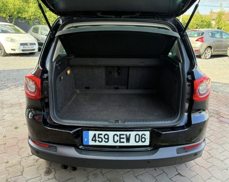 VOLKSWAGEN TIGUAN 4Motion 2.0L TDi 140cv ConfortLine / Révisée&Garantie 