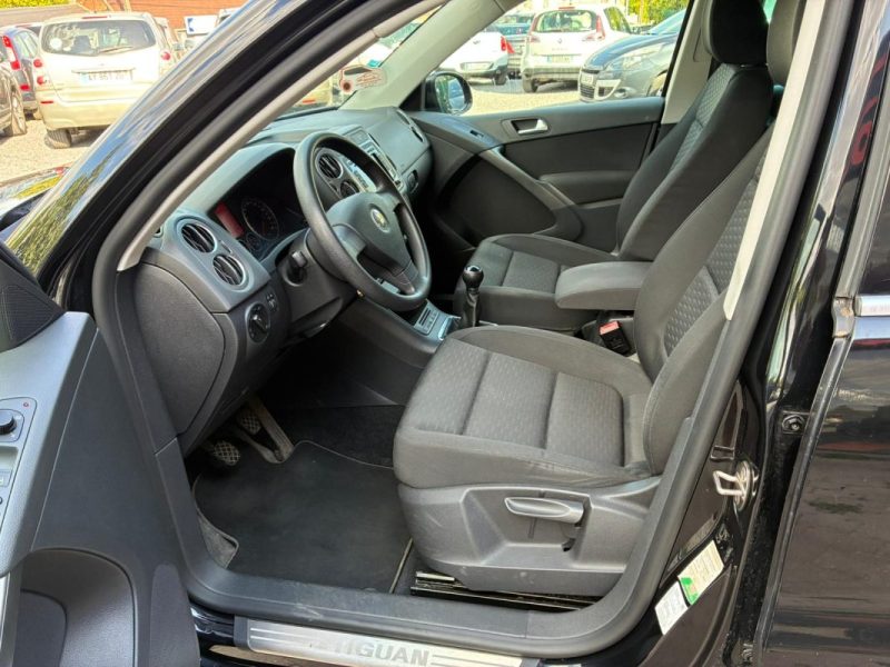 VOLKSWAGEN TIGUAN 4Motion 2.0L TDi 140cv ConfortLine / Révisée&Garantie 