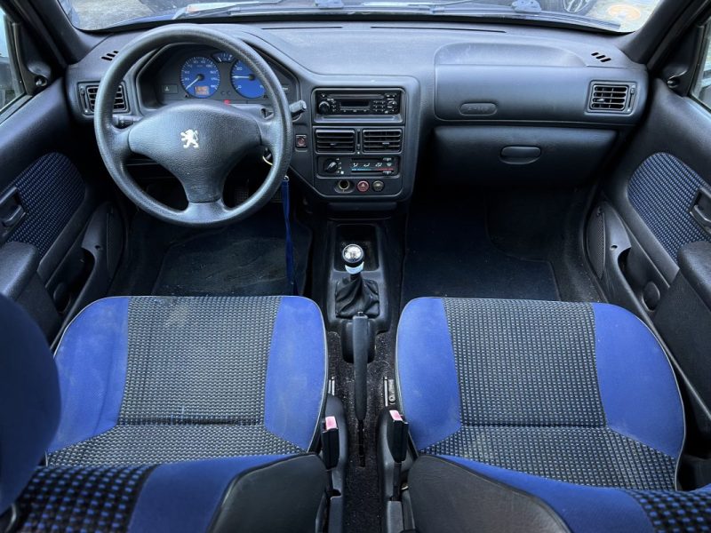 PEUGEOT 106 FRAIS A PREVOIR / VENTE EN ETAT - 1.1 60 Cv COLOR LINE