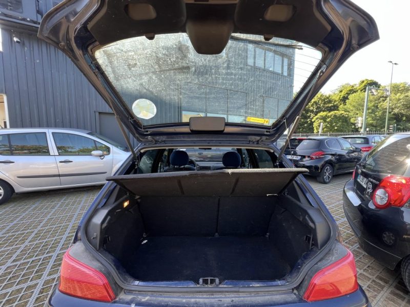 PEUGEOT 106 FRAIS A PREVOIR / VENTE EN ETAT - 1.1 60 Cv COLOR LINE