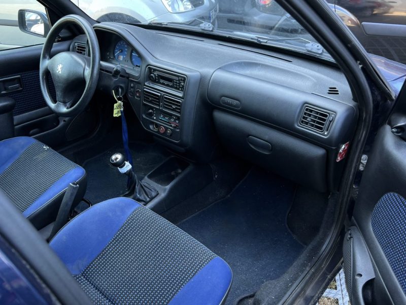 PEUGEOT 106 FRAIS A PREVOIR / VENTE EN ETAT - 1.1 60 Cv COLOR LINE