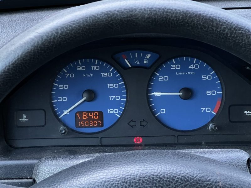 PEUGEOT 106 FRAIS A PREVOIR / VENTE EN ETAT - 1.1 60 Cv COLOR LINE