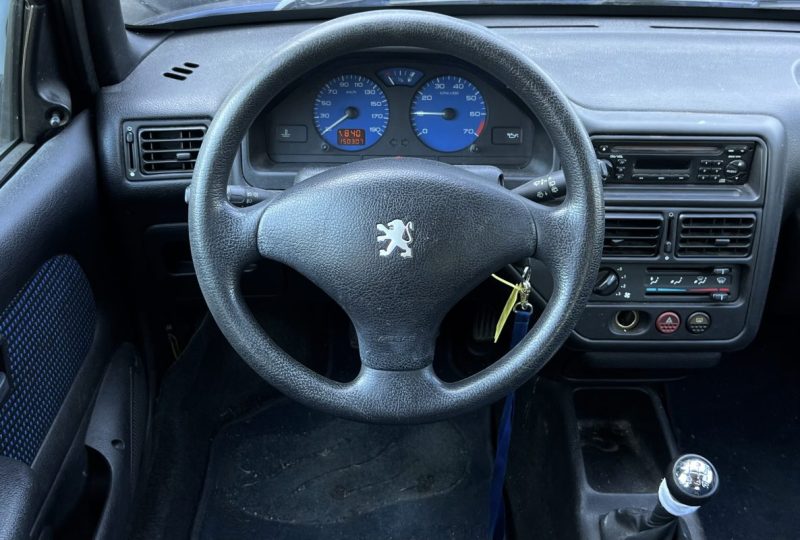 PEUGEOT 106 FRAIS A PREVOIR / VENTE EN ETAT - 1.1 60 Cv COLOR LINE