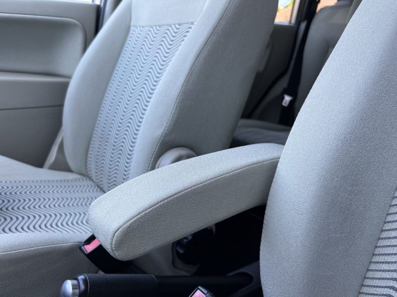 FORD FUSION 1.6 100 Cv CLIMATISATION AUTO BLUETOOTH PAIEMENT 4x CV POSSIBLE - GARANTIE 1 AN