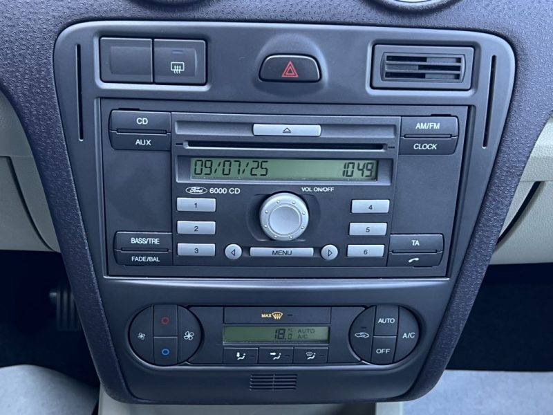 FORD FUSION 1.6 100 Cv CLIMATISATION AUTO BLUETOOTH PAIEMENT 4x CV POSSIBLE - GARANTIE 1 AN