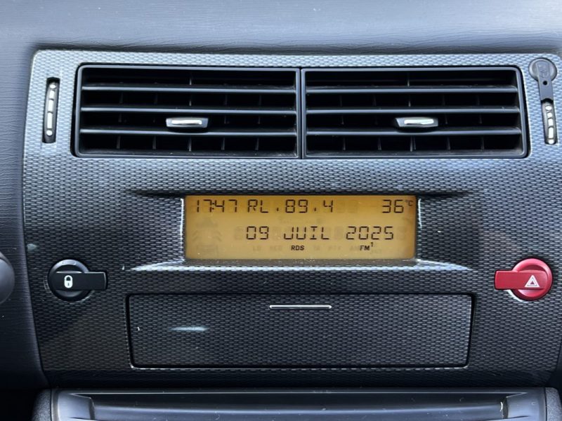 CITROEN C4 VENTE EN ETAT / FRAIS A PREVOIR 1.4 i 90 Cv 71 100 Kms