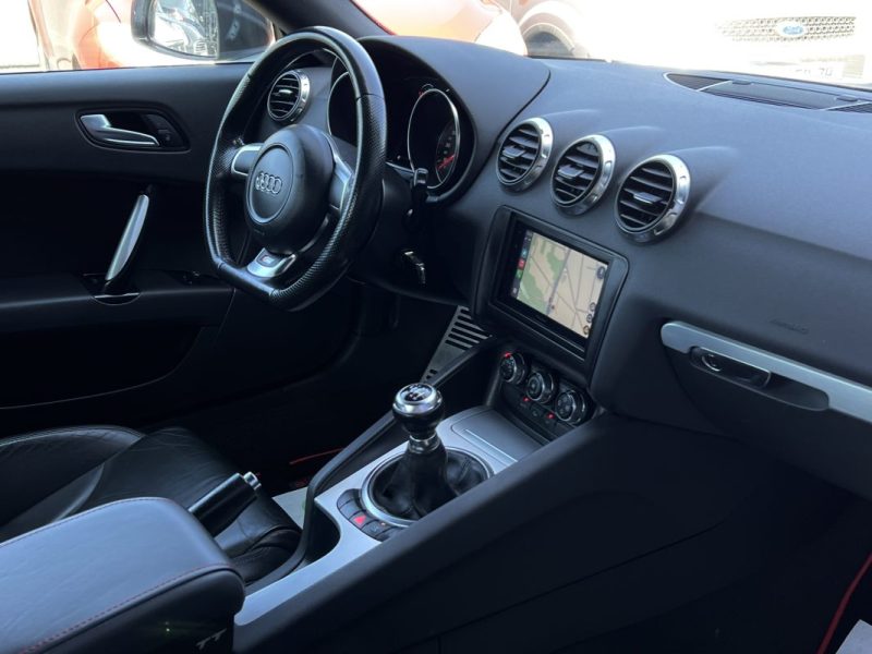 AUDI TT COUPE S-LINE 2.0 TFSI 200 Cv APPLE CARPLAY & ANDROID / INTERIEUR CUIR GPS - GARANTIE 1 AN