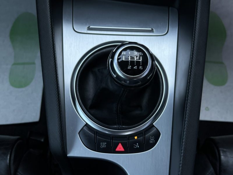 AUDI TT COUPE S-LINE 2.0 TFSI 200 Cv APPLE CARPLAY & ANDROID / INTERIEUR CUIR GPS - GARANTIE 1 AN