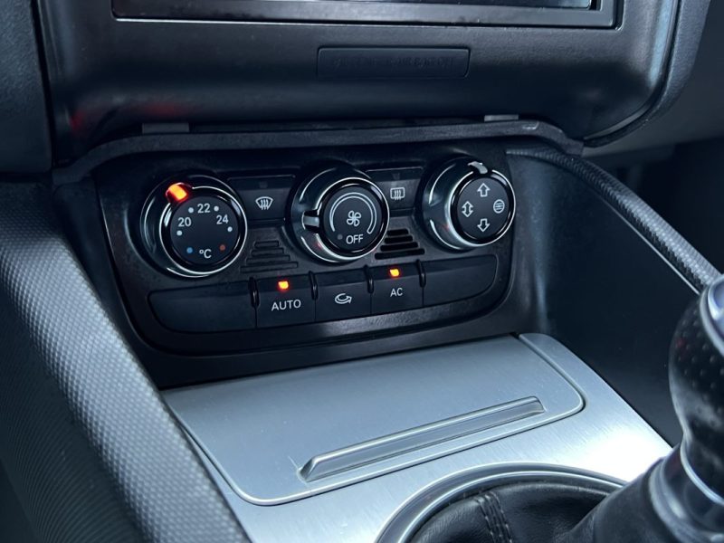 AUDI TT COUPE S-LINE 2.0 TFSI 200 Cv APPLE CARPLAY & ANDROID / INTERIEUR CUIR GPS - GARANTIE 1 AN