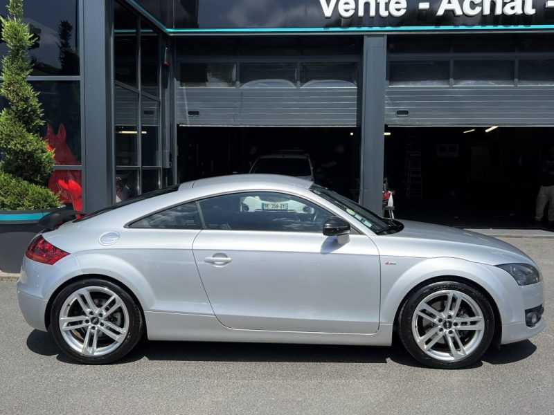 AUDI TT COUPE S-LINE 2.0 TFSI 200 Cv APPLE CARPLAY & ANDROID / INTERIEUR CUIR GPS - GARANTIE 1 AN