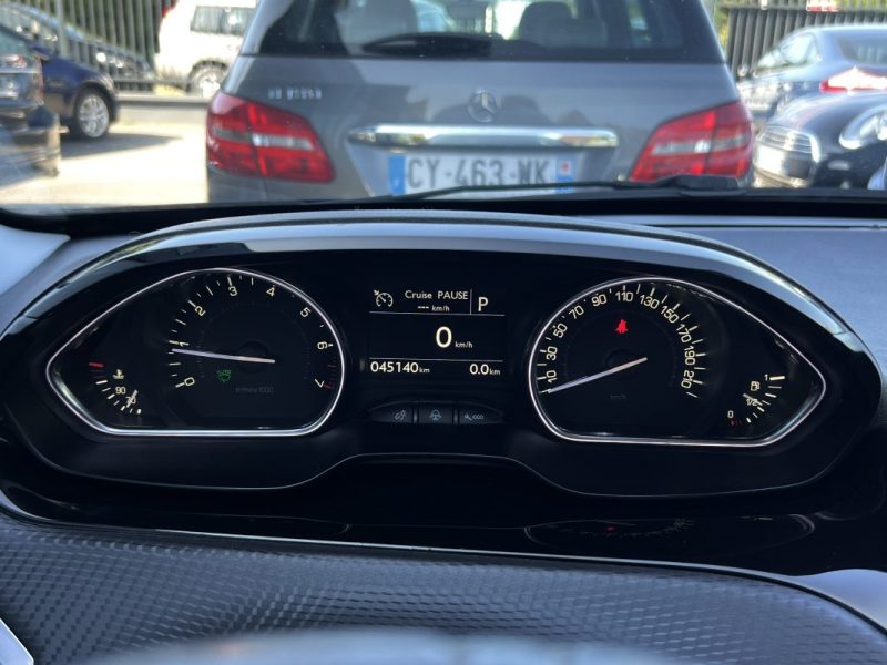 PEUGEOT 208 PHASE 2 ROLLAND GAROS 1.2 110 Cv BOITE AUTO / APPLE CARPLAY & ANDROID - GARANTIE 1 AN