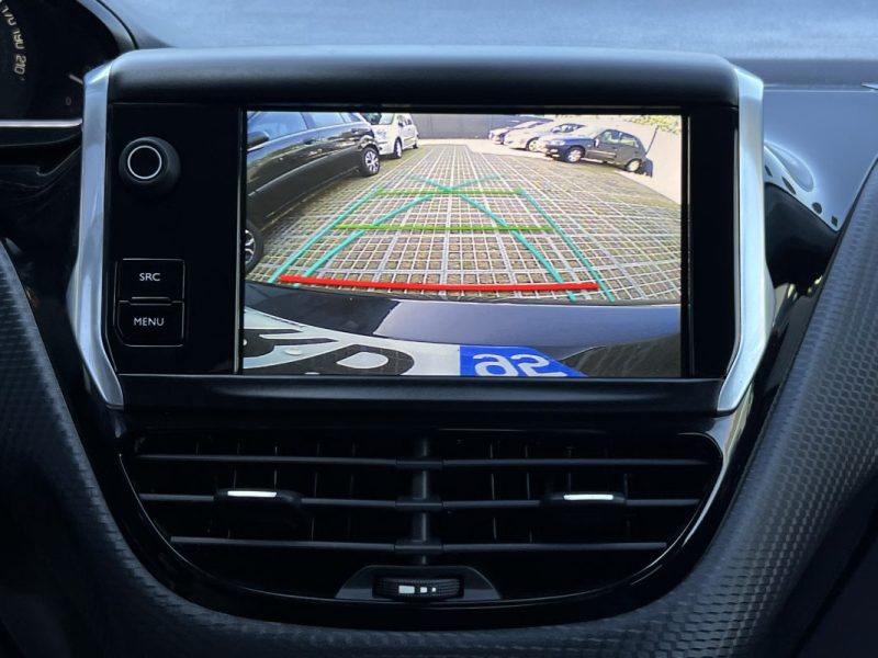 PEUGEOT 208 PHASE 2 ROLLAND GAROS 1.2 110 Cv BOITE AUTO / APPLE CARPLAY & ANDROID - GARANTIE 1 AN