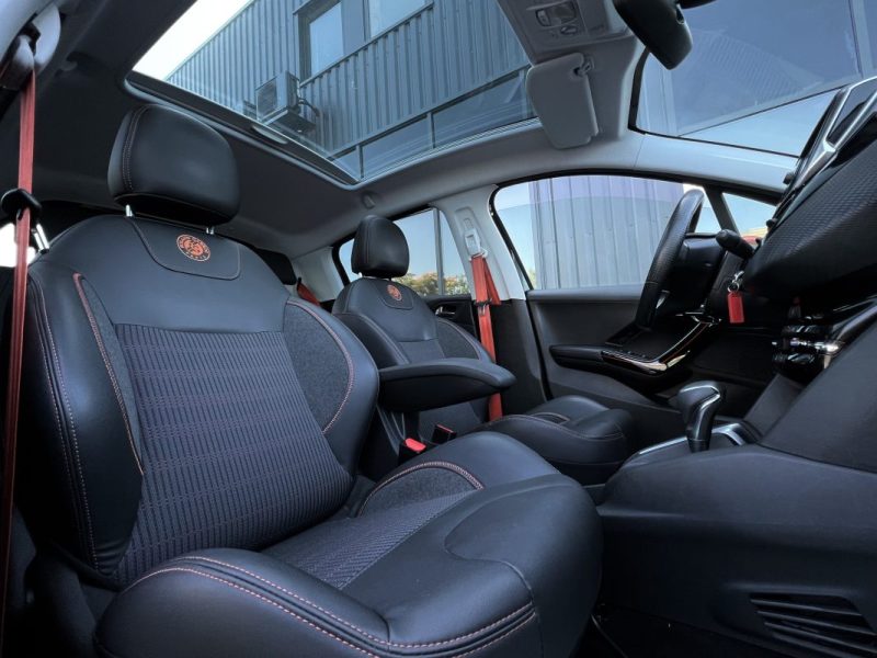 PEUGEOT 208 PHASE 2 ROLLAND GAROS 1.2 110 Cv BOITE AUTO / APPLE CARPLAY & ANDROID - GARANTIE 1 AN