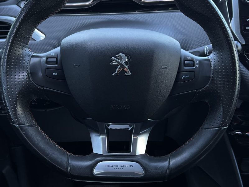 PEUGEOT 208 PHASE 2 ROLLAND GAROS 1.2 110 Cv BOITE AUTO / APPLE CARPLAY & ANDROID - GARANTIE 1 AN