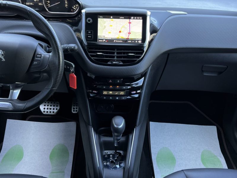 PEUGEOT 208 PHASE 2 ROLLAND GAROS 1.2 110 Cv BOITE AUTO / APPLE CARPLAY & ANDROID - GARANTIE 1 AN