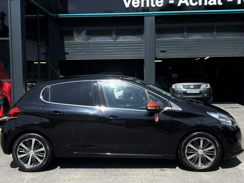 PEUGEOT 208 PHASE 2 ROLLAND GAROS 1.2 110 Cv BOITE AUTO / APPLE CARPLAY & ANDROID - GARANTIE 1 AN