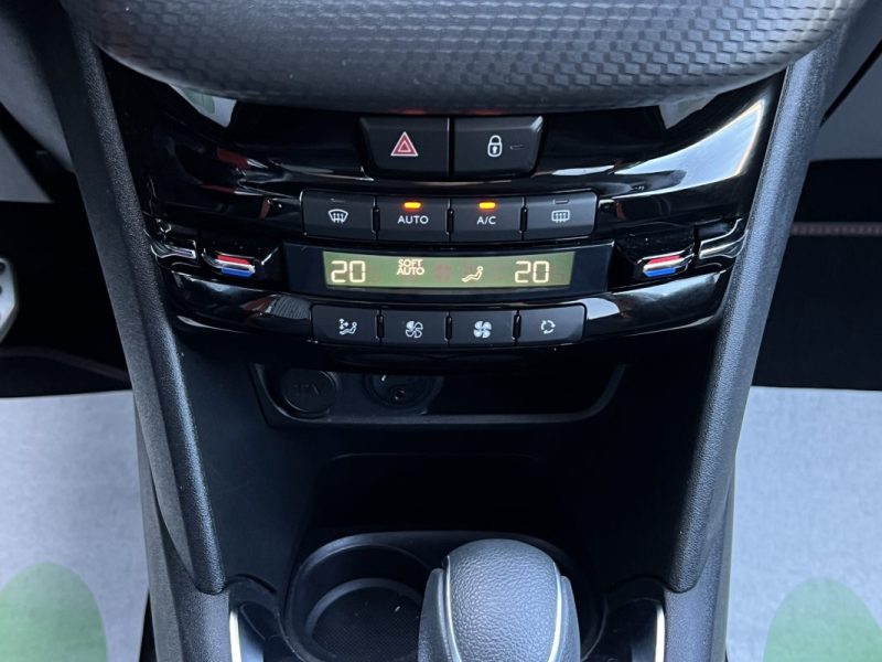 PEUGEOT 208 PHASE 2 ROLLAND GAROS 1.2 110 Cv BOITE AUTO / APPLE CARPLAY & ANDROID - GARANTIE 1 AN