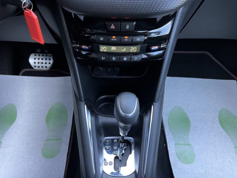 PEUGEOT 208 PHASE 2 ROLLAND GAROS 1.2 110 Cv BOITE AUTO / APPLE CARPLAY & ANDROID - GARANTIE 1 AN