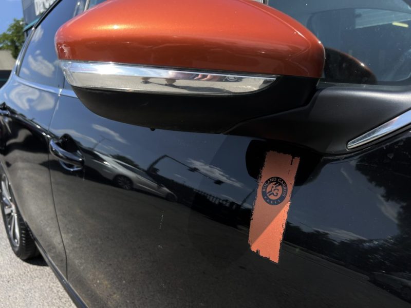 PEUGEOT 208 PHASE 2 ROLLAND GAROS 1.2 110 Cv BOITE AUTO / APPLE CARPLAY & ANDROID - GARANTIE 1 AN