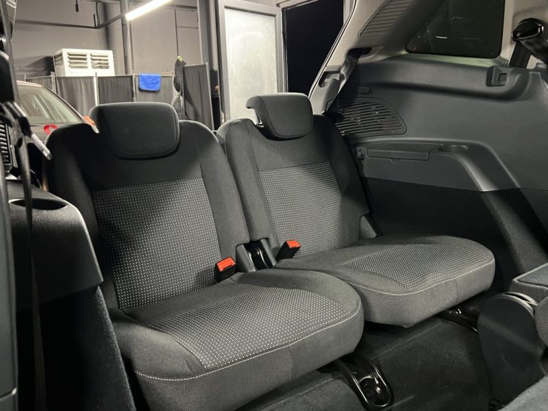 FORD GRAND C-MAX 1.6 TDCI 115 Cv 7 PLACES / 98 600 Kms CRIT AIR 2 - GARANTIE 1 AN