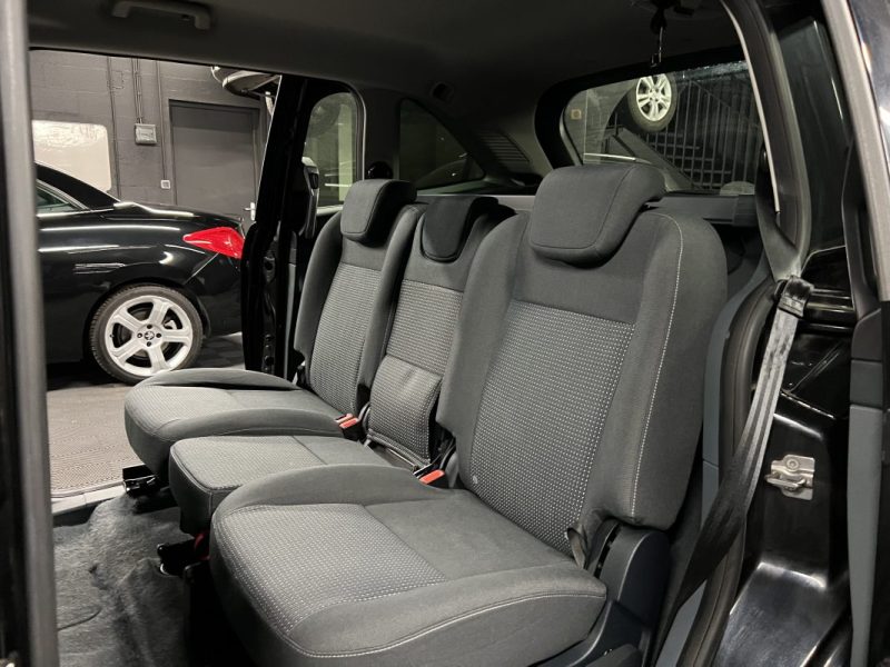 FORD GRAND C-MAX 1.6 TDCI 115 Cv 7 PLACES / 98 600 Kms CRIT AIR 2 - GARANTIE 1 AN