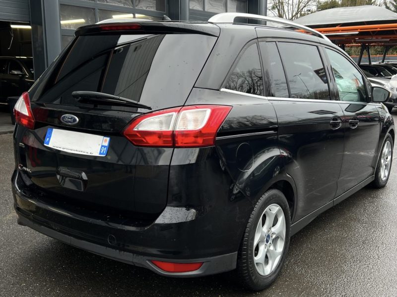 FORD GRAND C-MAX 1.6 TDCI 115 Cv 7 PLACES / 98 600 Kms CRIT AIR 2 - GARANTIE 1 AN
