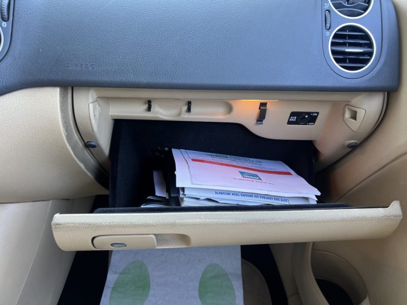 VOLKSWAGEN GOLF 5 V PLUS CARAT 2.0 TDI 136 Cv INTERIEUR CUIR REGULATEUR BLUETOOTH - GARANTIE 1 AN