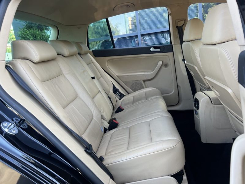 VOLKSWAGEN GOLF 5 V PLUS CARAT 2.0 TDI 136 Cv INTERIEUR CUIR REGULATEUR BLUETOOTH - GARANTIE 1 AN