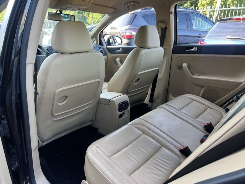 VOLKSWAGEN GOLF 5 V PLUS CARAT 2.0 TDI 136 Cv INTERIEUR CUIR REGULATEUR BLUETOOTH - GARANTIE 1 AN