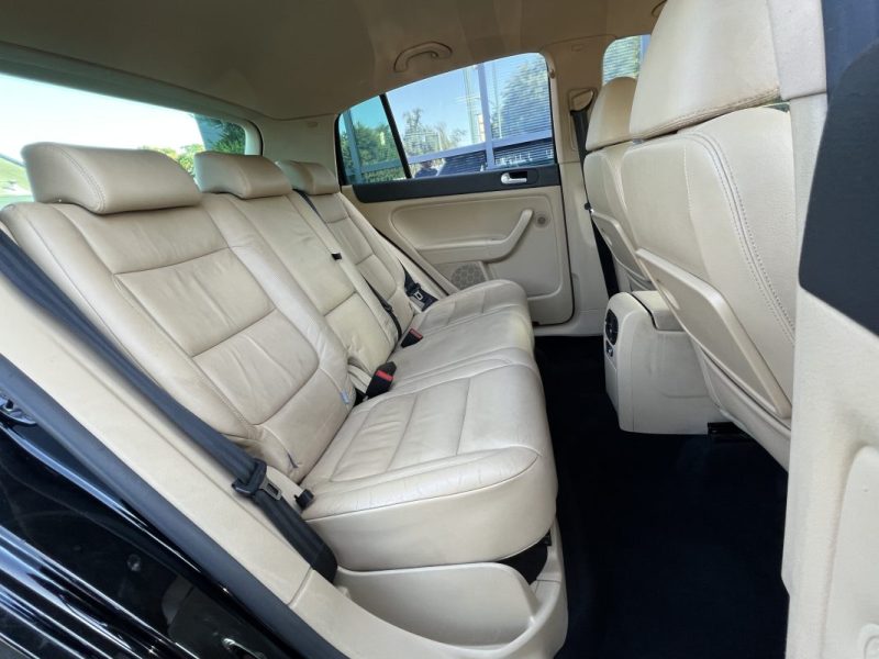 VOLKSWAGEN GOLF 5 V PLUS CARAT 2.0 TDI 136 Cv INTERIEUR CUIR REGULATEUR BLUETOOTH - GARANTIE 1 AN