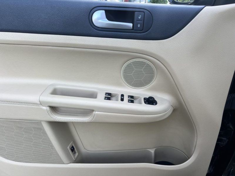 VOLKSWAGEN GOLF 5 V PLUS CARAT 2.0 TDI 136 Cv INTERIEUR CUIR REGULATEUR BLUETOOTH - GARANTIE 1 AN