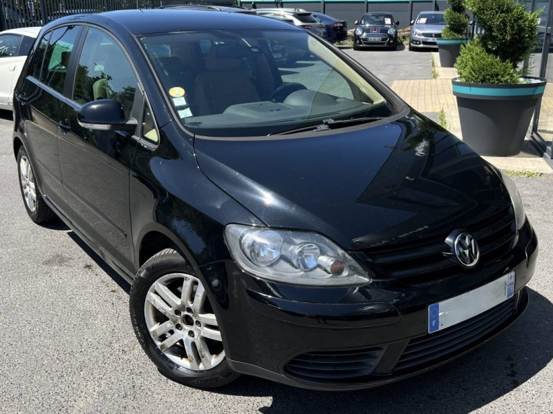 VOLKSWAGEN GOLF 5 V PLUS CARAT 2.0 TDI 136 Cv INTERIEUR CUIR REGULATEUR BLUETOOTH - GARANTIE 1 AN