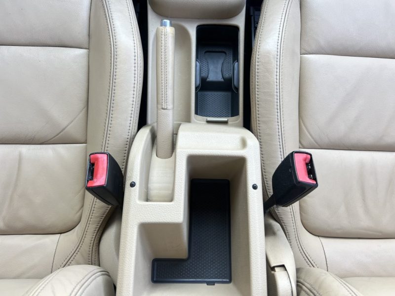 VOLKSWAGEN GOLF 5 V PLUS CARAT 2.0 TDI 136 Cv INTERIEUR CUIR REGULATEUR BLUETOOTH - GARANTIE 1 AN