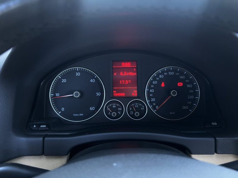 VOLKSWAGEN GOLF 5 V PLUS CARAT 2.0 TDI 136 Cv INTERIEUR CUIR REGULATEUR BLUETOOTH - GARANTIE 1 AN