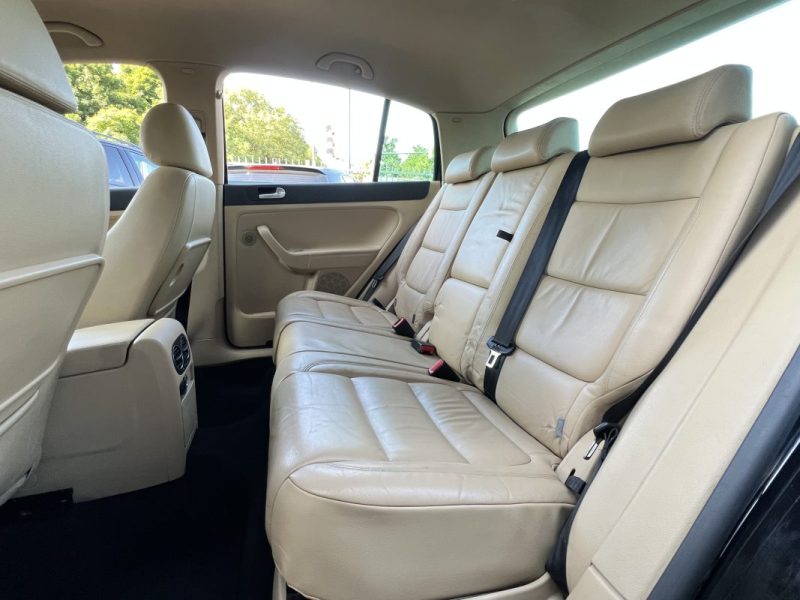 VOLKSWAGEN GOLF 5 V PLUS CARAT 2.0 TDI 136 Cv INTERIEUR CUIR REGULATEUR BLUETOOTH - GARANTIE 1 AN