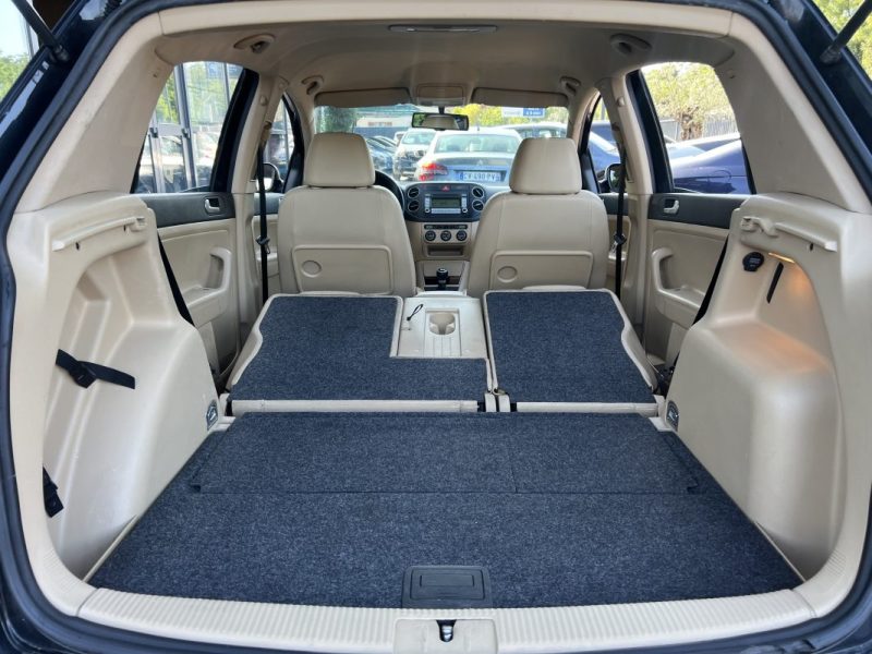 VOLKSWAGEN GOLF 5 V PLUS CARAT 2.0 TDI 136 Cv INTERIEUR CUIR REGULATEUR BLUETOOTH - GARANTIE 1 AN