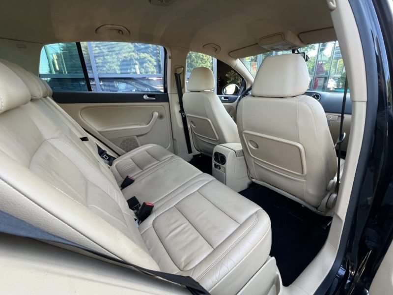 VOLKSWAGEN GOLF 5 V PLUS CARAT 2.0 TDI 136 Cv INTERIEUR CUIR REGULATEUR BLUETOOTH - GARANTIE 1 AN