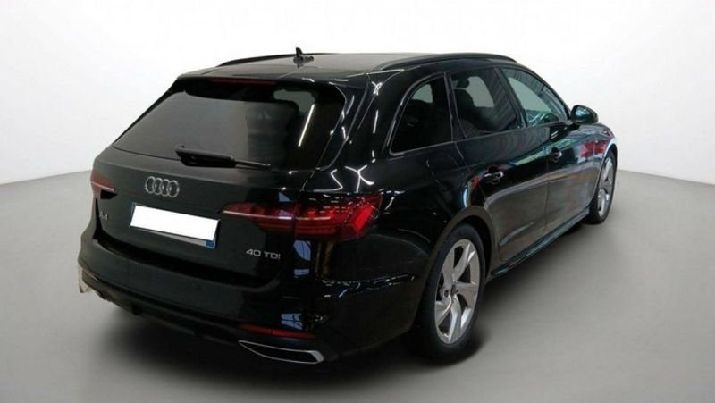 Audi A4 Avant 40 tdi 204 S tronic 7 S line + toit pano + pack assistance route