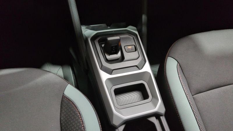 Dacia Duster Hybrid 140 4x2 extreme + pack techno +  city