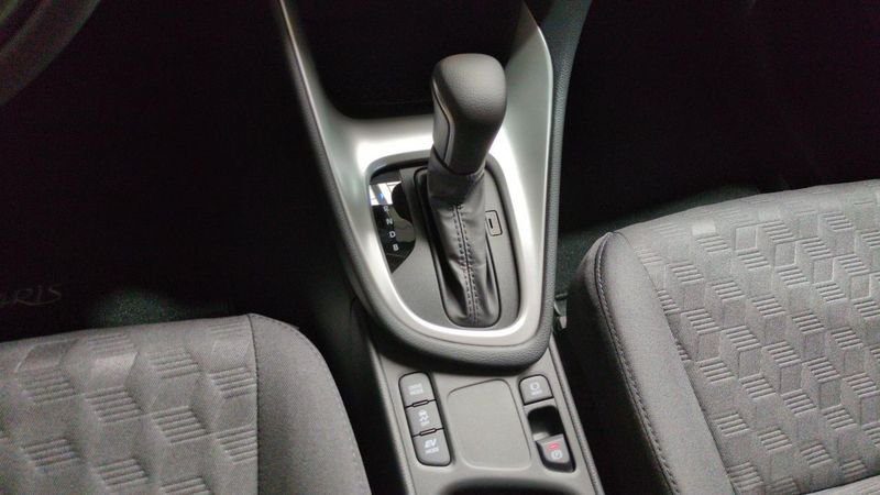 Toyota Yaris Hybride 116h dynamic + jantes 15